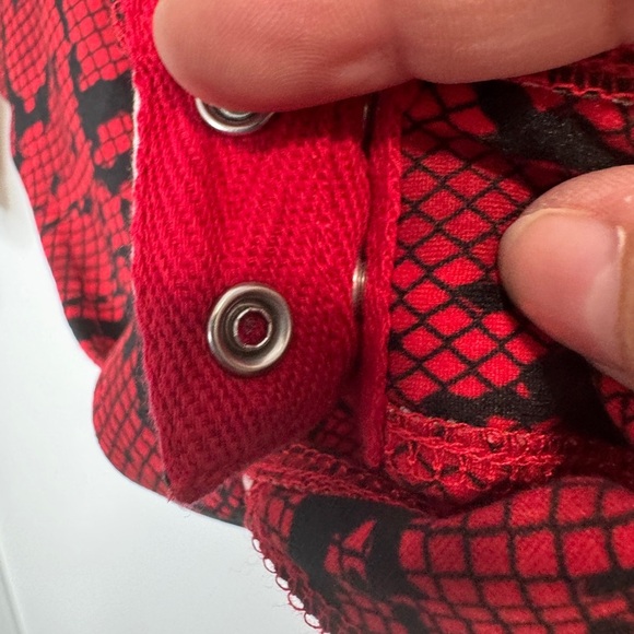 Guess Long Sleeve Neyva Bodysuit Red - Picture 6 of 10